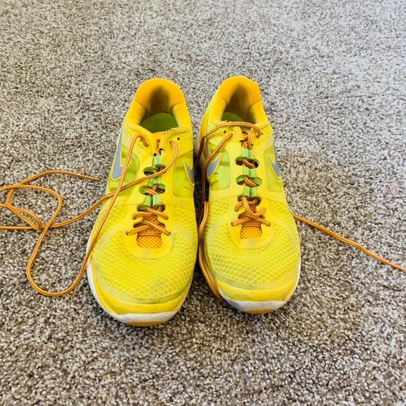 Shoes - Picture 1 of 3